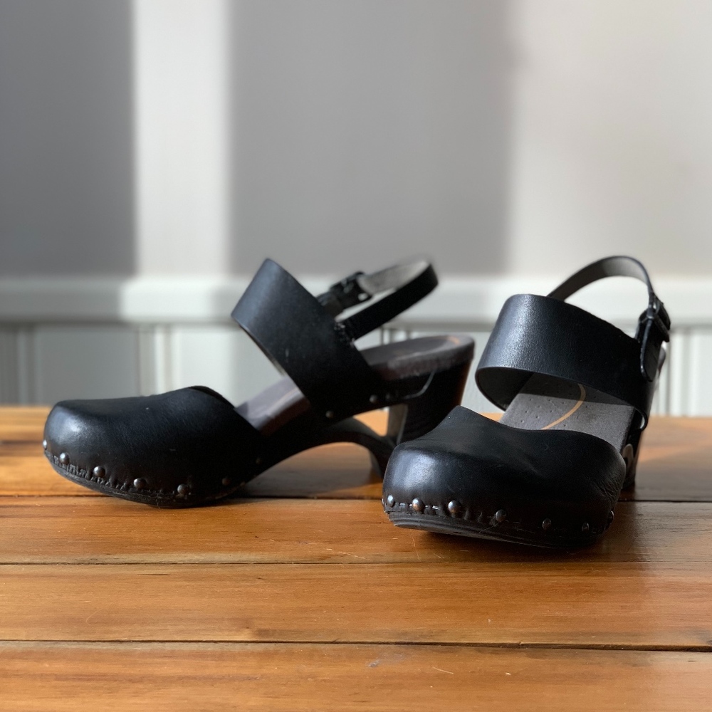Dansko Closed-Toe Clog Sandals Mary Jane Black